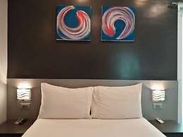 Leez Inn Malate