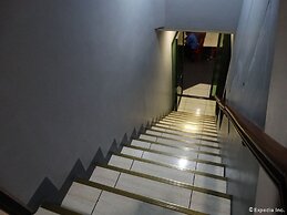 Leez Inn Malate