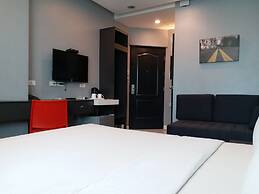 Leez Inn Malate