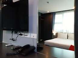 Leez Inn Malate