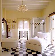 Kurland Hotel