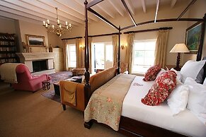 Kurland Hotel
