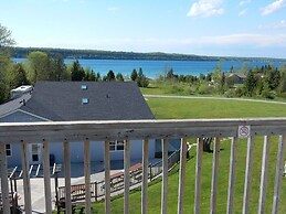 Waterview On The Bay