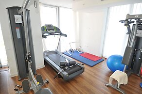 Island Luxurious Suites Hotel