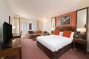 Best Western Plus Milford Hotel