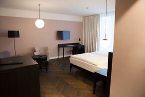Hotel Caroline