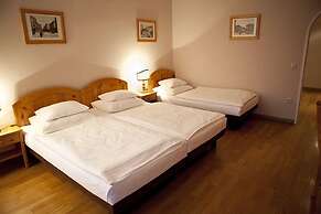 Hotel Caroline