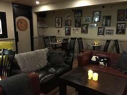 The Bulldog Hotel Silver Star