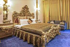The We Hotel