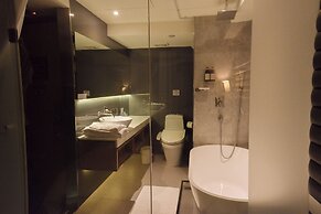 Newful Hotel