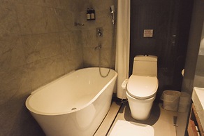 Newful Hotel