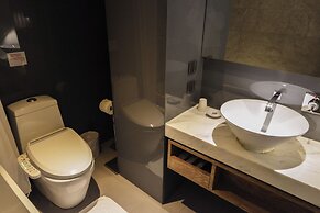 Newful Hotel