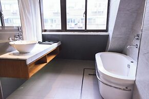 Newful Hotel