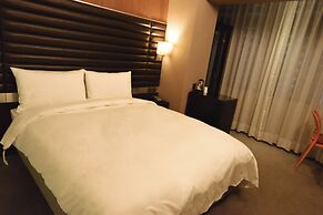 Newful Hotel