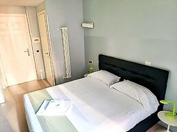 Manin Suites