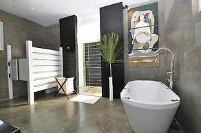 Maalu Maalu Resort & Spa