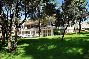 Crvena Luka Resort