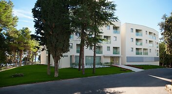 Crvena Luka Resort