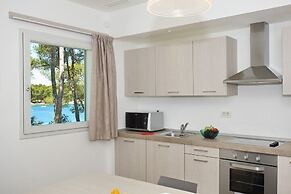 Crvena Luka Resort