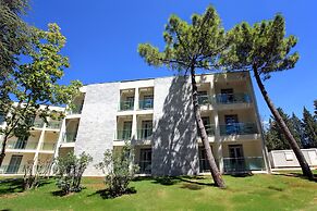Crvena Luka Resort