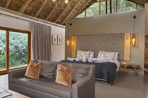 Black Rhino Game Lodge