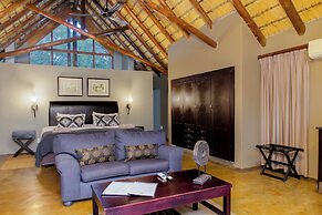 Black Rhino Game Lodge