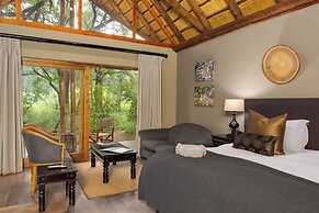 Black Rhino Game Lodge