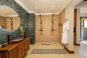Black Rhino Game Lodge
