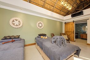 Black Rhino Game Lodge