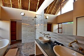 Black Rhino Game Lodge