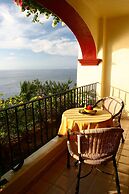 Lindo Mar Resort
