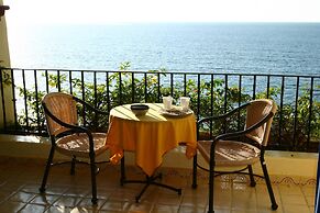 Lindo Mar Resort