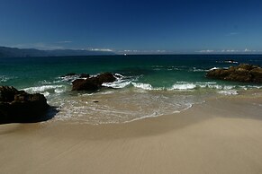 Lindo Mar Resort