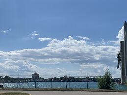 Days Inn by Wyndham Sarnia Harbourfront