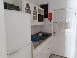 Tropical Sunset Beach Apartment Hotel