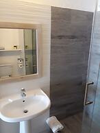 Tropical Sunset Beach Apartment Hotel