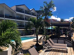 Tropical Sunset Beach Apartment Hotel