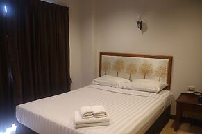 Inn House Hotel