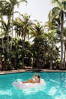 Mangrove Hotel