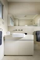 Mangrove Hotel
