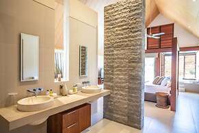 Niramaya Villas and Spa