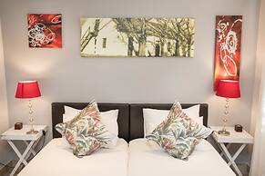 Four Oaks Guesthouse