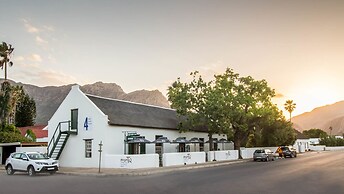 Four Oaks Guesthouse