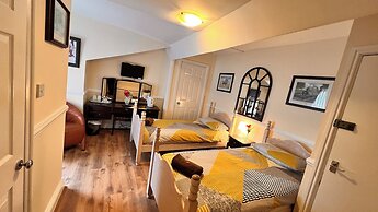 Castle Lodge Guest House