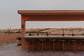 Dar Hi