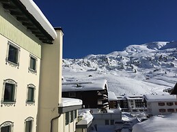 Hotel Albona Nova