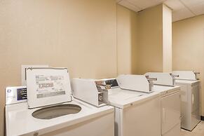Kindersley All Suites Hotel
