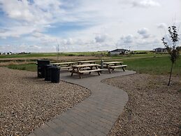 Kindersley All Suites Hotel