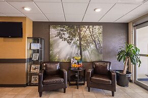 Kindersley All Suites Hotel