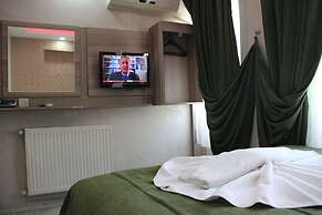 Kaya Madrid Hotel